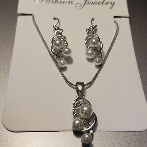 💟3/$10💟 Jewelry set